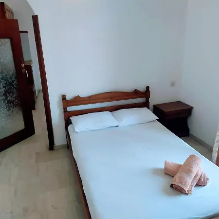 Apart Otel Yialis Borsalino Achladies (Skiathos)