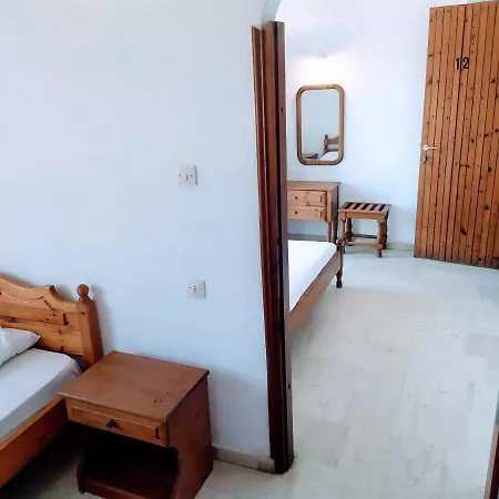 Apart Otel Yialis Borsalino Achladies (Skiathos)